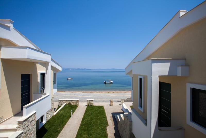 נאה פוטידאה Elpiniki Luxury Apartments מראה חיצוני תמונה
