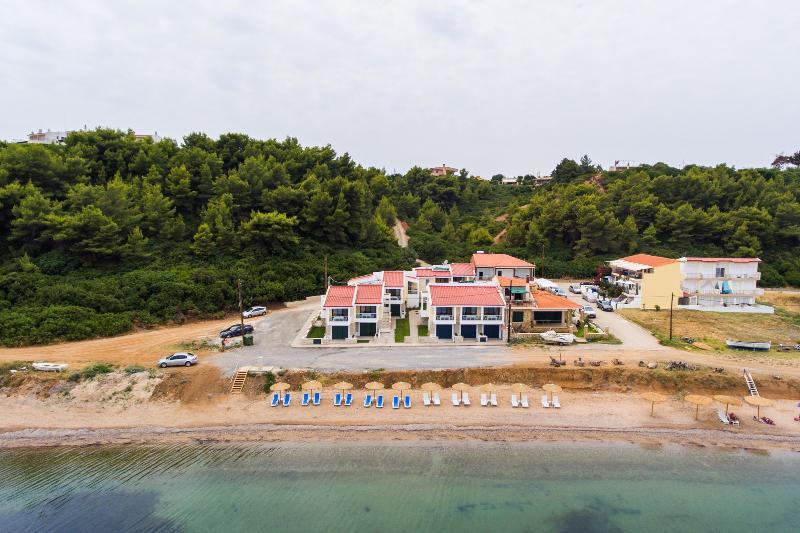 נאה פוטידאה Elpiniki Luxury Apartments מראה חיצוני תמונה