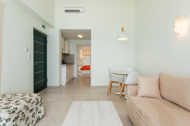 נאה פוטידאה Elpiniki Luxury Apartments מראה חיצוני תמונה